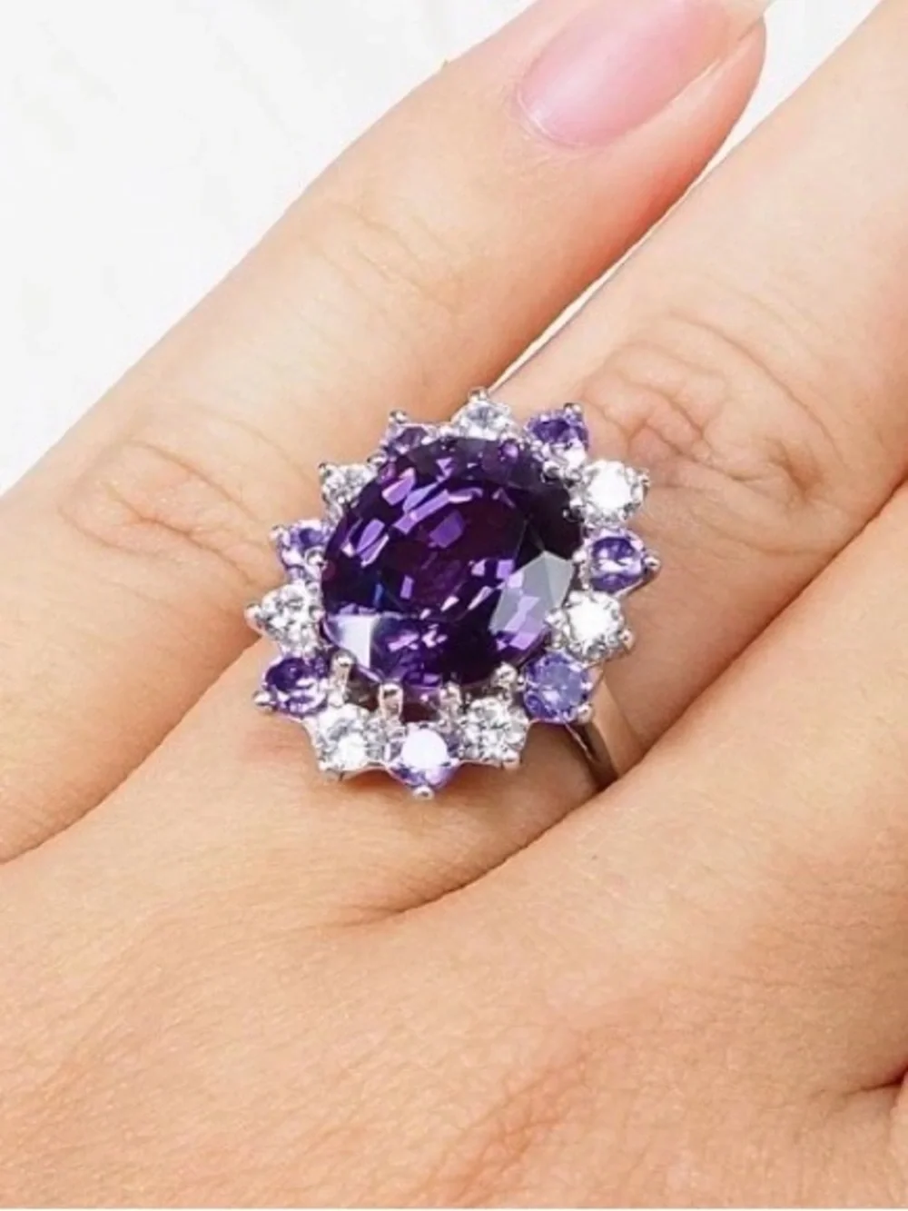 Pleocroic Purple Sapphire & white sapphire ring 14k 925 size 6 , carats at 9.03
